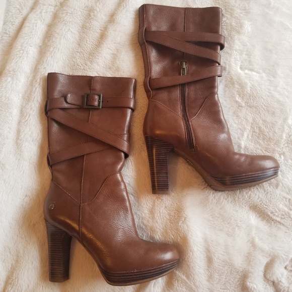 NWOB* Ugg Boots * Rare  Host Pick * Insta Chic🎉 - Picture 2 of 4